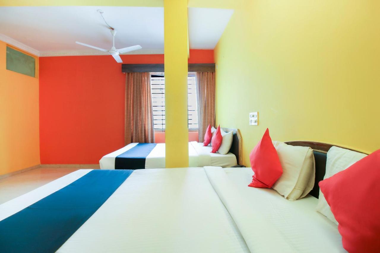 Capital O 71729 Lucky Inn Bangalore Bagian luar foto