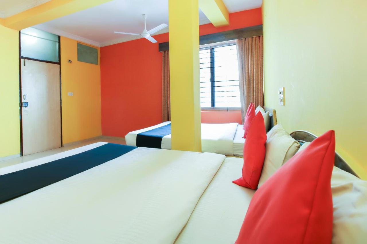 Capital O 71729 Lucky Inn Bangalore Bagian luar foto