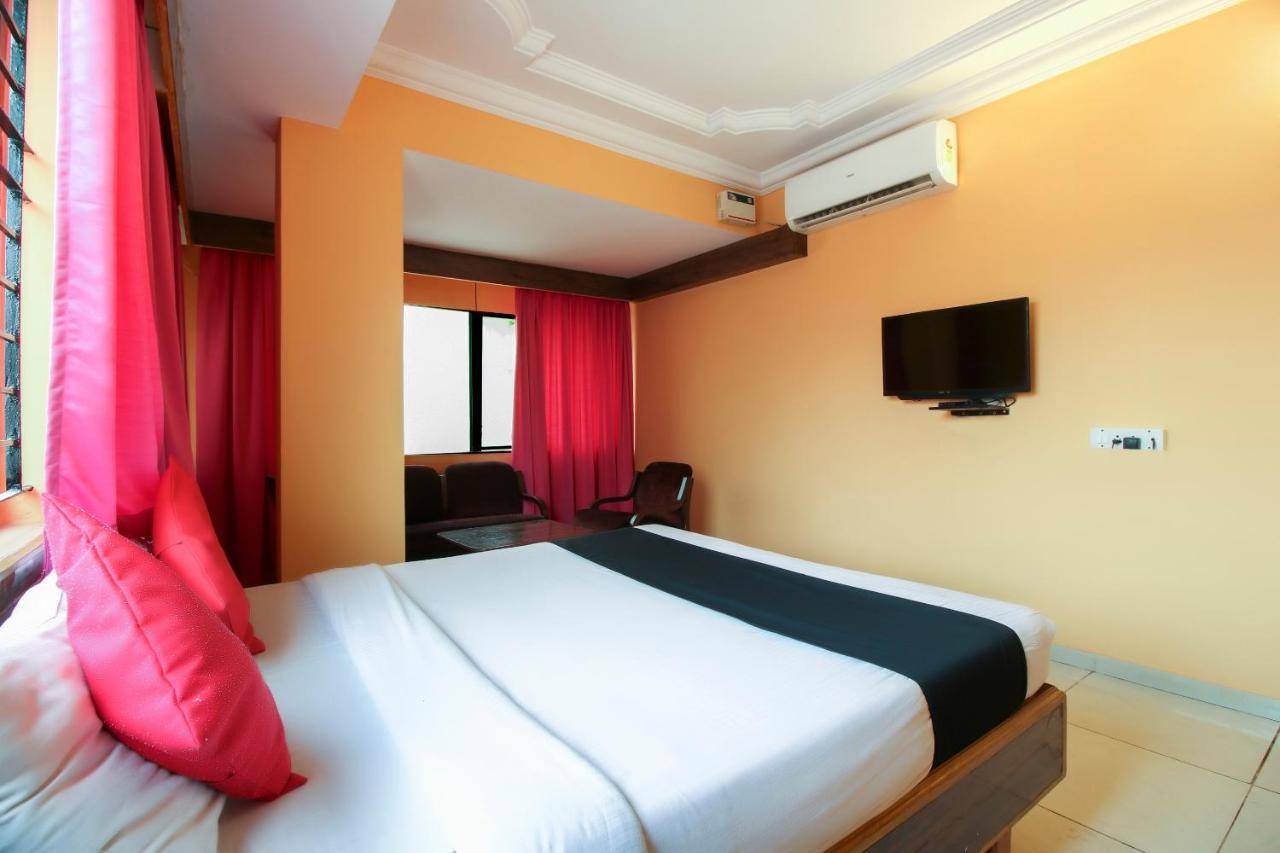 Capital O 71729 Lucky Inn Bangalore Bagian luar foto