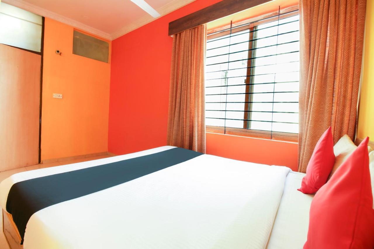 Capital O 71729 Lucky Inn Bangalore Bagian luar foto