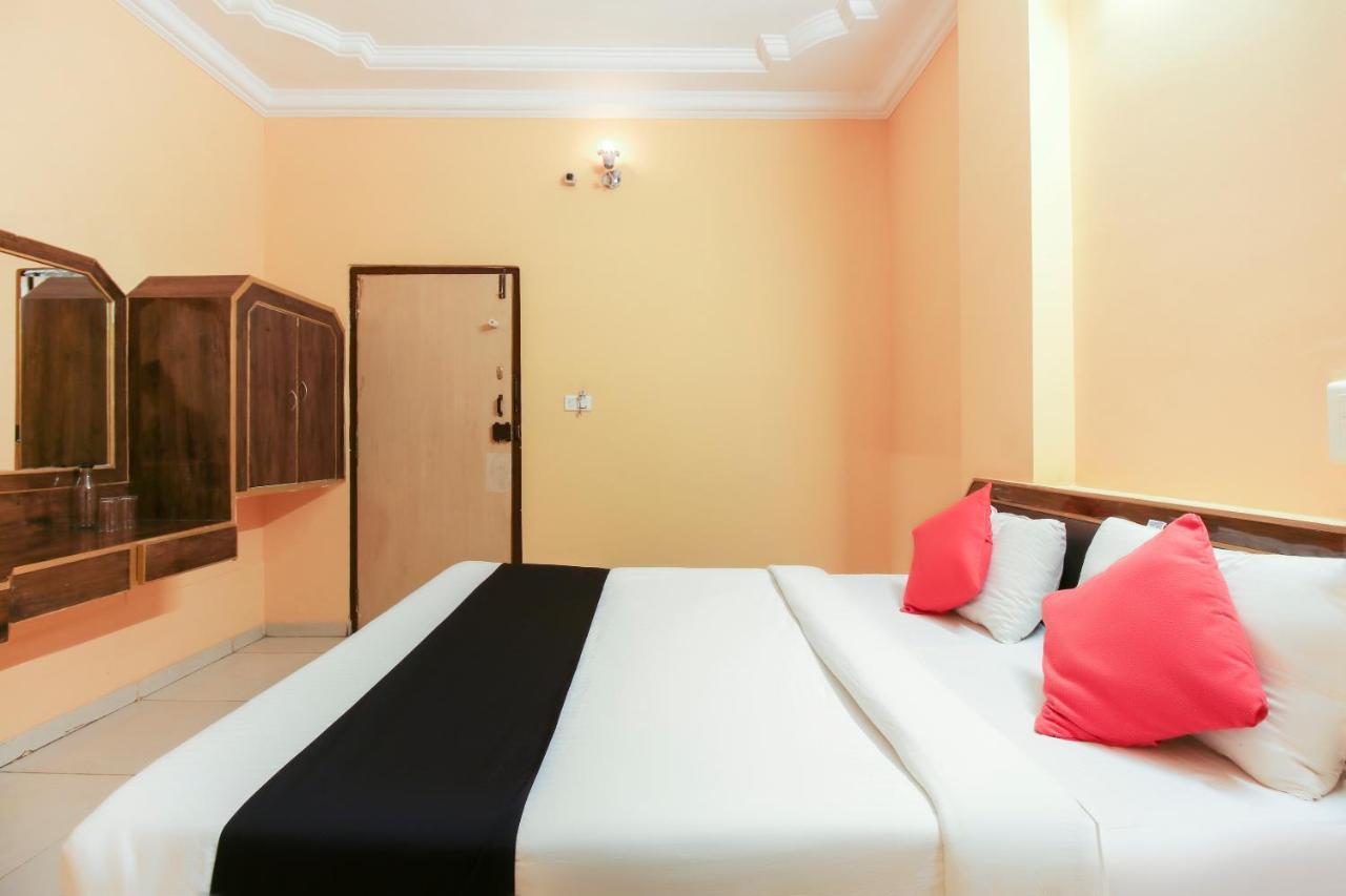 Capital O 71729 Lucky Inn Bangalore Bagian luar foto