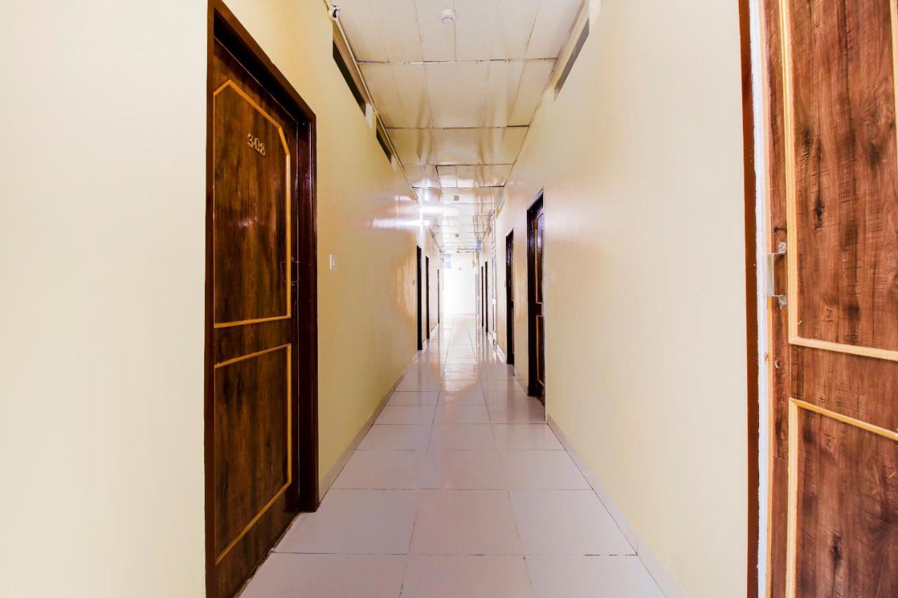 Capital O 71729 Lucky Inn Bangalore Bagian luar foto