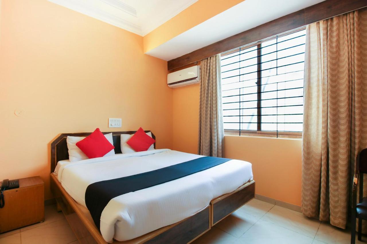 Capital O 71729 Lucky Inn Bangalore Bagian luar foto