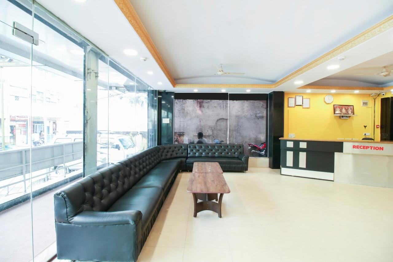 Capital O 71729 Lucky Inn Bangalore Bagian luar foto