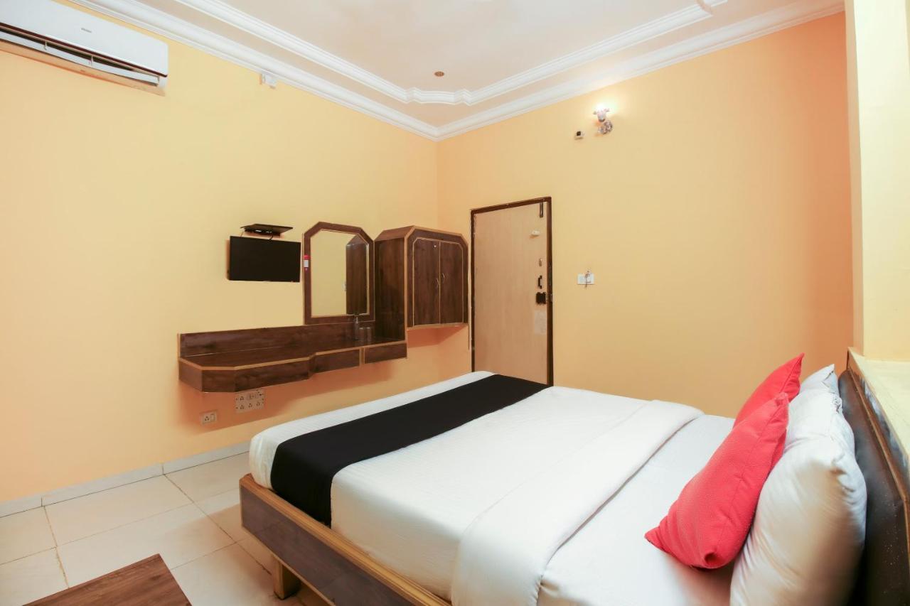 Capital O 71729 Lucky Inn Bangalore Bagian luar foto